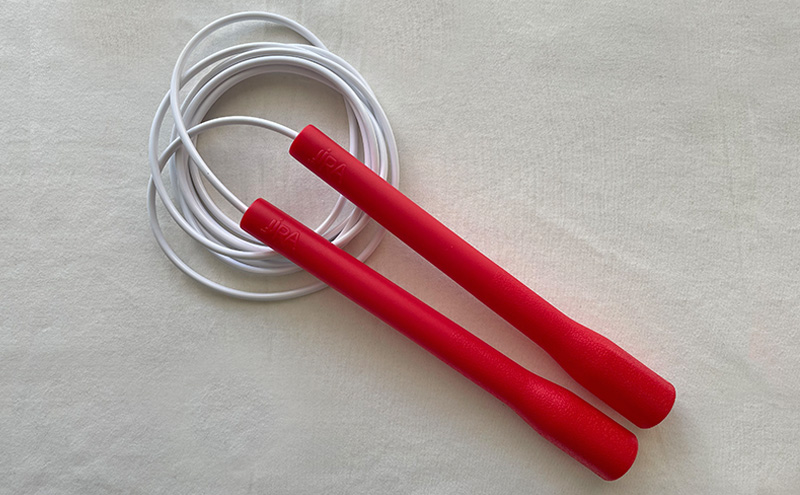 フリースタイルロープ 赤色 プロが本気で考えた跳びやすい 縄跳び スポーツ スポーツ用品 運動 雑貨 適度な硬さ 回転しやすい 技チャレンジ 大会使用モデル 