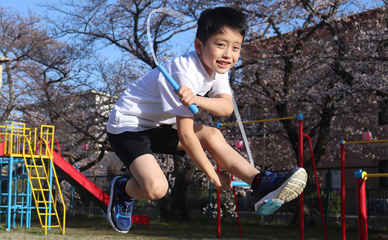 フリースタイルロープ 赤色 プロが本気で考えた跳びやすい 縄跳び スポーツ スポーツ用品 運動 雑貨 適度な硬さ 回転しやすい 技チャレンジ 大会使用モデル 