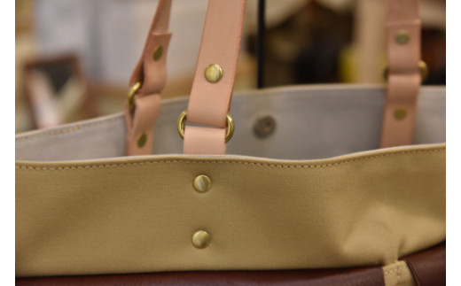 近江牛レザーと地産帆布で作った２ポケットトートバッグ　ダークウォルナット【CC25W】