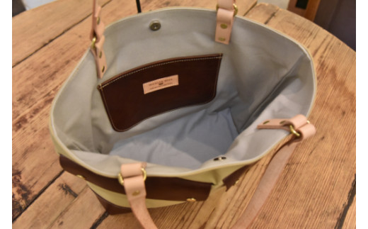 近江牛レザーと地産帆布で作った２ポケットトートバッグ　ダークウォルナット【CC25W】