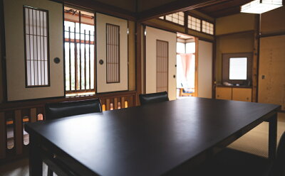 Z6128_創業86年 昭和初期の料理旅館 ペア 宿泊券 1泊朝食付き 2名様