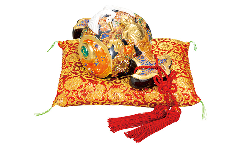 九谷焼　8号鶴亀小槌　盛（房・布団付）　a05 