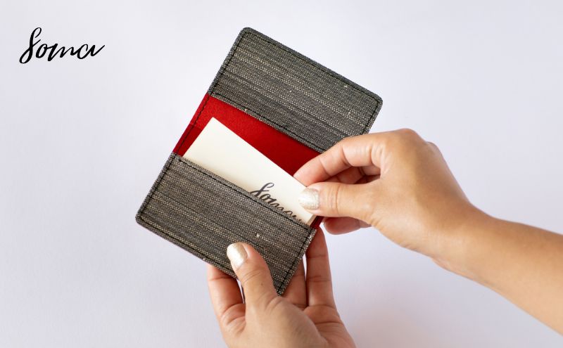 自然素材を使った名刺入れ 小物 雑貨 収納 社会人 会社員 大人 しっとり 手に馴染む質感 