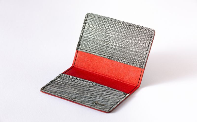 自然素材を使った名刺入れ 小物 雑貨 収納 社会人 会社員 大人 しっとり 手に馴染む質感 