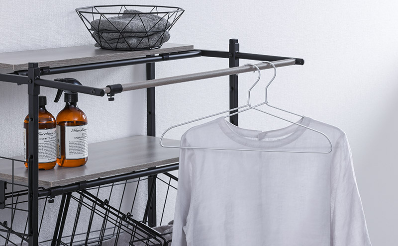 ランドリーラック バスケット付き伸縮スタイルランドリーラック アイリスオーヤマ ブラック BSSL-860R  バスケット付 伸縮ラック 洗濯機上収納 洗濯ラック 洗面所 収納 ラック ランドリー収納 可動棚 スリム 縦型 インテリア 