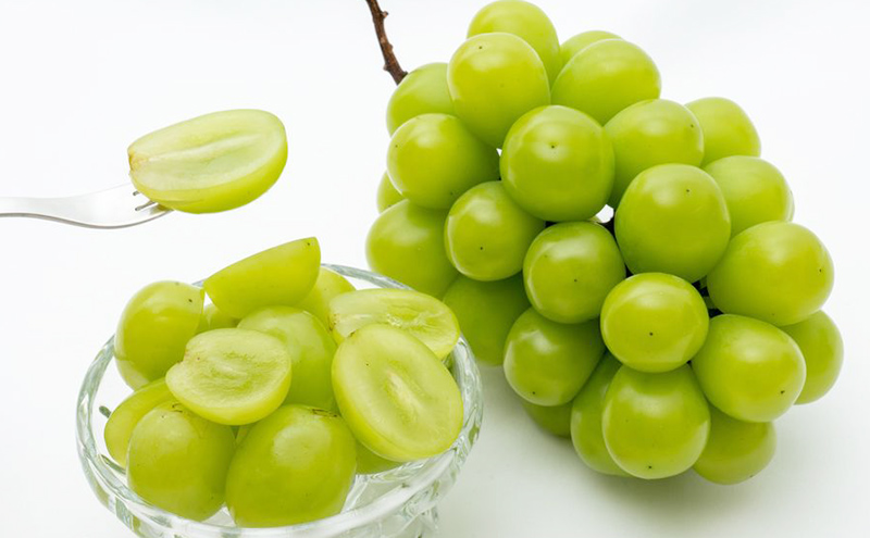 ぶどう 2026年 先行予約 シャイン マスカット 晴王 2房 (1房480g以上) 化粧箱入り ブドウ 葡萄 岡山県産 国産 フルーツ 果物 ギフト 