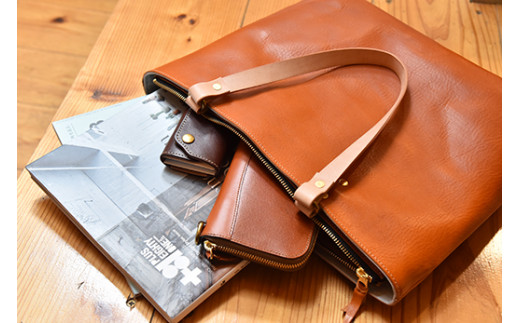 近江牛レザーを贅沢に使ったトートバッグ　ブライトキャメル【CC28W】