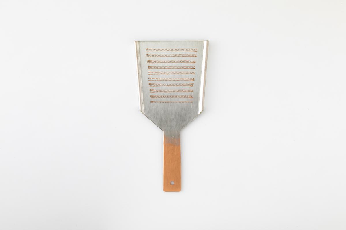 【京都 食道具竹上】 銅のおろし金 No7 （表:粗目、裏:細目）食道具竹上 おろしがね グレーター 薬味用おろし金 純銅製 銅 コンパクト わさび ショウガ 大根 日本製 キッチン用品 キッチン 雑貨 日用品 