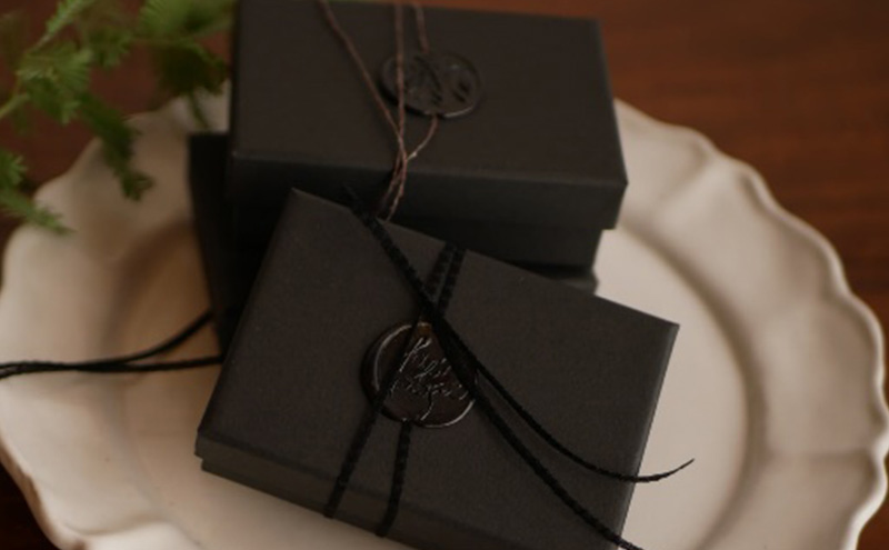 ヤドリギminiピアス（SV）/ YUKIKO MATSUI アクセサリー ファッション シンプル ギフト 