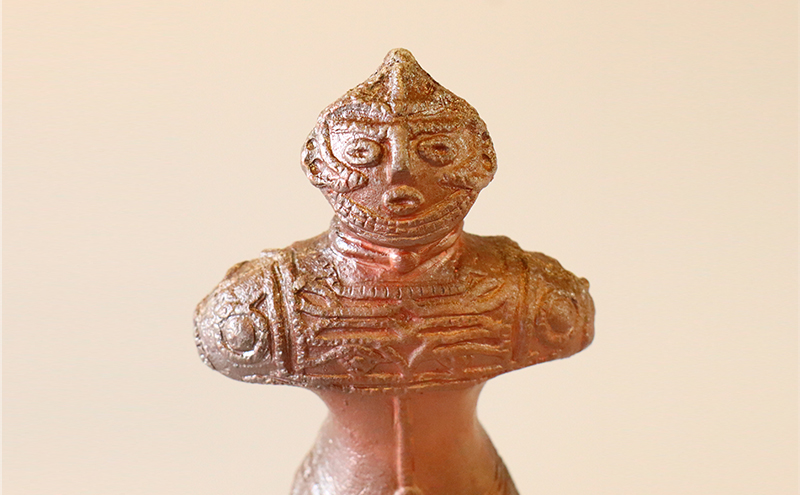 土偶 国宝土偶「中空土偶」（函館市教育委員会蔵）北海道初の国宝【備前焼 東児の花窯】 