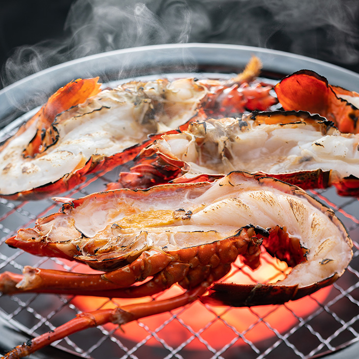 地元産 冷凍伊勢海老カット(サイズ不揃い）約1kg◇｜えび エビ 魚介 海鮮 海産物 和歌山 伊勢海老 伊勢エビ イセエビ 高級 カット 鍋 味噌汁 瞬間冷凍 国産 産地直送 美浜町