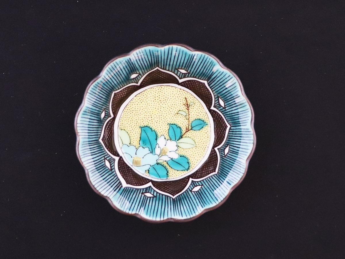 九谷焼　 2.5号小鉢揃　吉田屋草花　a01 食器 キッチン雑貨 キッチンアイテム 雑貨 小物 お皿 小皿 食卓 テーブルコーディネート 