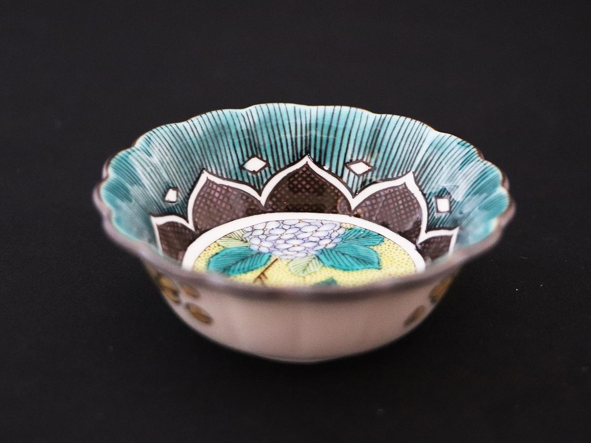 九谷焼　 2.5号小鉢揃　吉田屋草花　a01 食器 キッチン雑貨 キッチンアイテム 雑貨 小物 お皿 小皿 食卓 テーブルコーディネート 