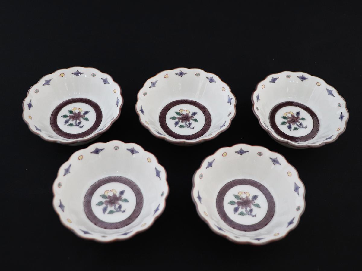 九谷焼　 2.5号小鉢揃　小花文　a01　銀泉窯 食器 キッチン雑貨 キッチンアイテム 雑貨 小物 お皿 小皿 食卓 テーブルコーディネート 