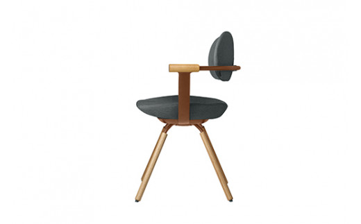 イトーキ バーテブラ03 （vertebra03）ワークチェア【 お客様組立品 ( かんたん組立 ) /   4本脚 回転 木タイプ/オークライト CD張地：W2/オフブラックW 本体：F2/チェスナットブラウン / 柴田文江氏デザイン / 日本製 】  オフィスチェア デスクチェア ダイニングチェア KG-877CD-F2W2CF (KG-877CD-F2W2C)【EI100W】