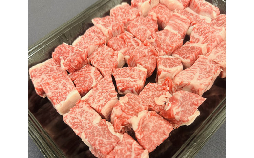 A5等級 未経産雌限定 特撰近江牛 角切り 500g 煮込み用【FO13W】