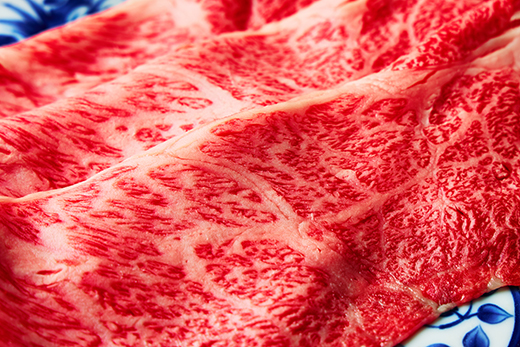 A5等級 未経産雌限定 特撰近江牛肩ロース すきやき 1kg【FO15W】