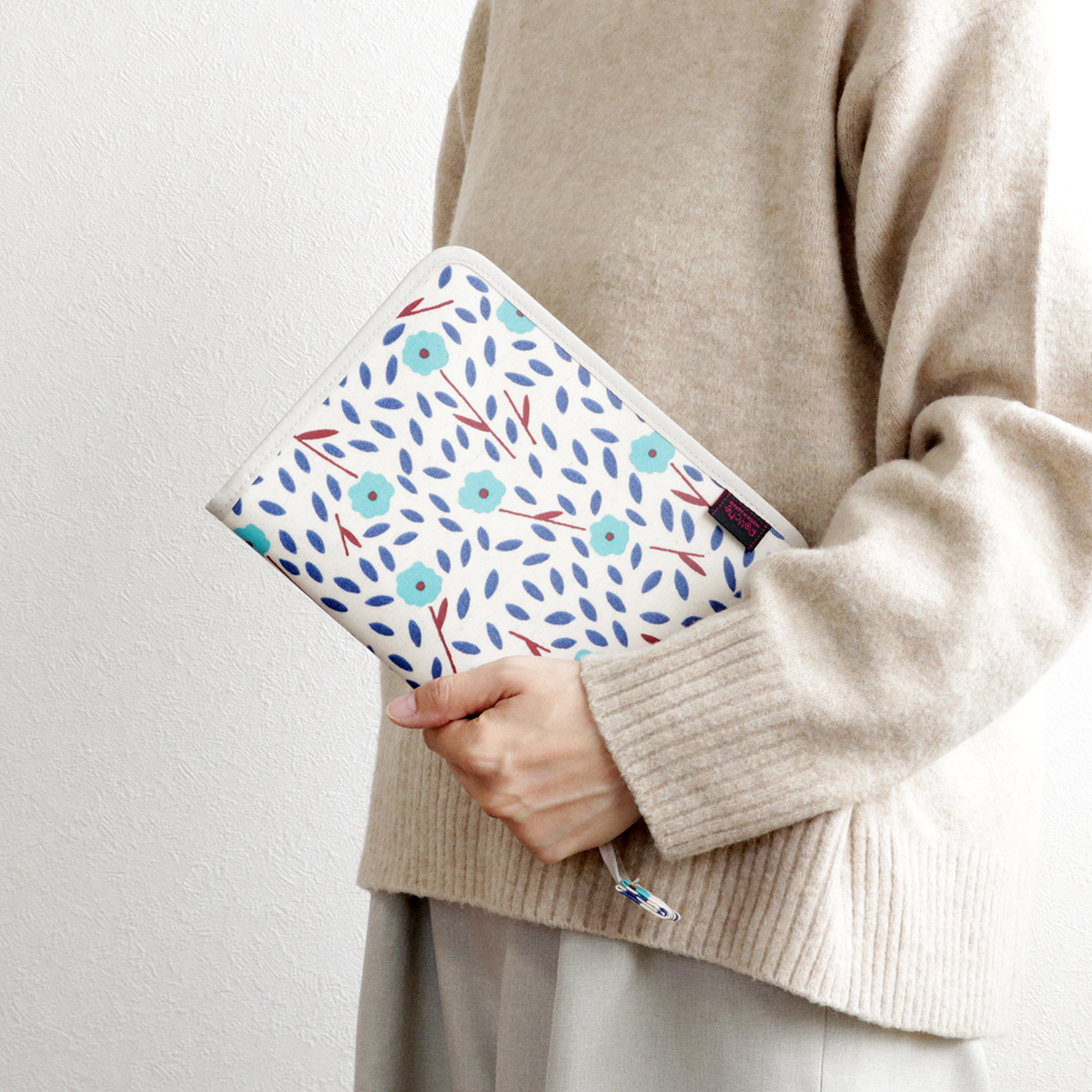 FEILER 花柄 手帳入れ 箱あり 大人百花 Spring issue 【付録】 FEILER ホワイトマーガレット柄