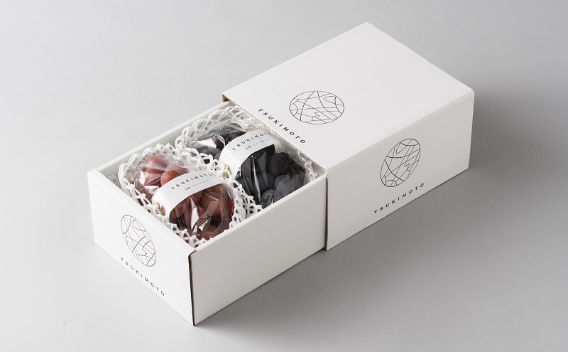 【2026年先行予約】 ぶどう 岡山県産 ニューピオーネ ・ クイーンニーナ MIX 1kg箱（各1房） 《2026年8月下旬-9月中旬頃出荷》 葡萄 ブドウ フルーツ 果物 スイーツ 数量限定 岡山 里庄町 