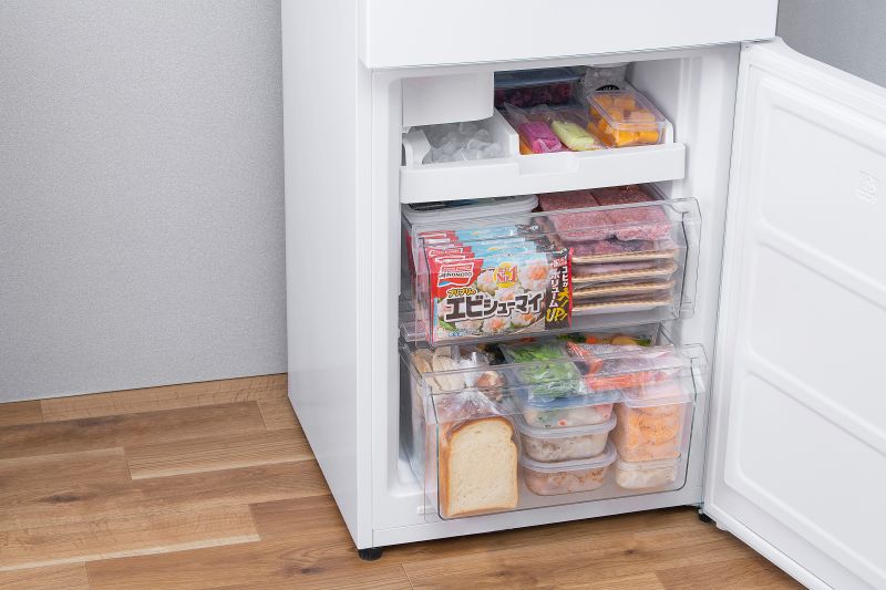 冷蔵庫 カメラ付き冷凍冷蔵庫 301LIRSN-IC30B-Wホワイト 大型 庫内カメラ付き 大型冷蔵庫 アイリスオーヤマ 右開き 2ドア 冷凍室 91L 大容量 