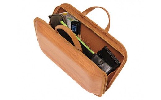 【美品】モナッカ 木製 ビジネスバッグ 龍馬パスポート A4サイズ 美品】モナッカ 木製 ビジネスバッグ 龍馬パスポート A4サイズ