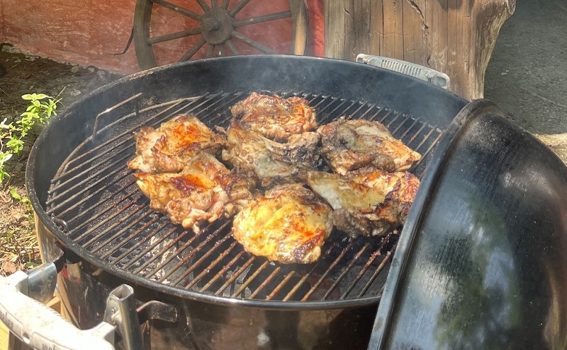 松乃井酒造場の酒かす入りジャークシーズニングと越乃鶏のジャークチキンセット お肉 鶏もも肉 調味料 ジャマイカ 伝統的 酒粕 柔らかく コク スパイス おすすめ 焼くだけ 簡単 