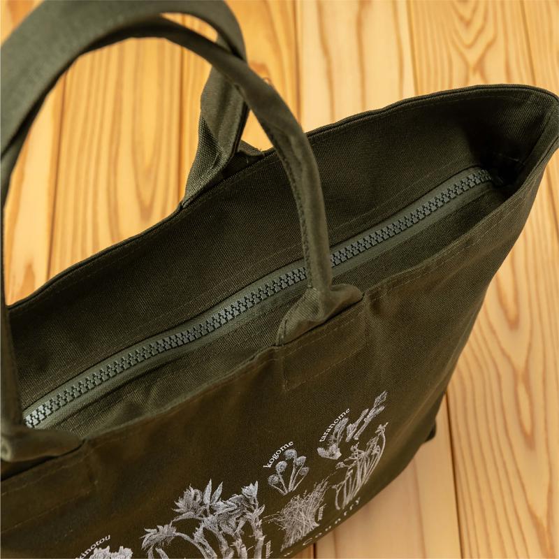 ［着る山菜］山菜図鑑トラベルトート オリーブグリーン ファッション かばん トートバッグ 手提げ キャンバス ファスナー付き 大きめ 大容量 