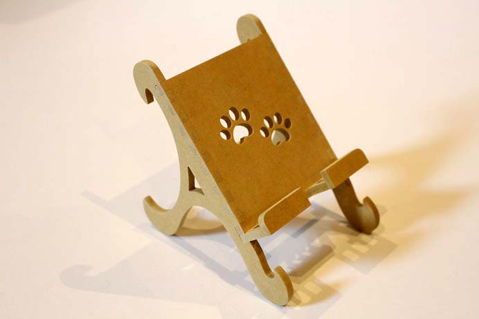 アニマルスマートフォンスタンド ネコ 黄 雑貨 日用品 スマホ スマホスタンド 