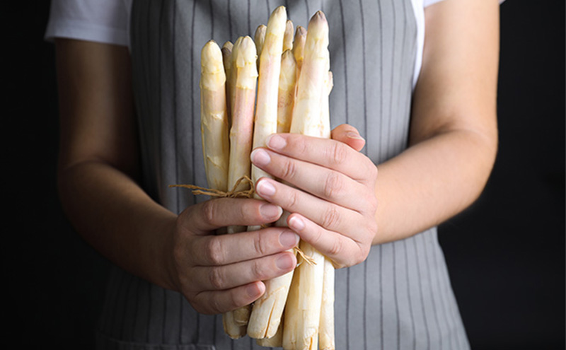 【2026年5月中旬～発送】訳あり ホワイト アスパラ SMサイズ混合 1kg セット北海道 富良野市 (スイートベジタブルファクトリー) 野菜 新鮮 直送 朝採り アスパラガス 道産 北海道 ふらの