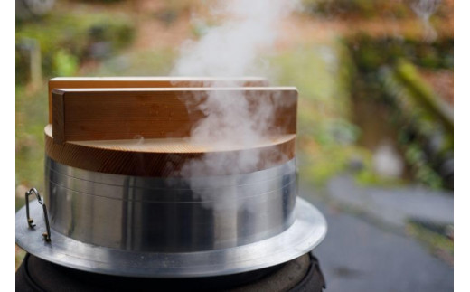 12カ月定期便【特別栽培米】頂米金兵衛 魚沼産従来コシヒカリ（精米）2kg お米 コメ 