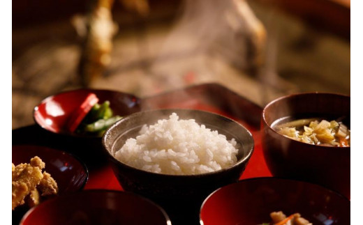 ６カ月定期便【特別栽培米】頂米金兵衛 魚沼産従来コシヒカリ（精米）2kg お米 コメ 