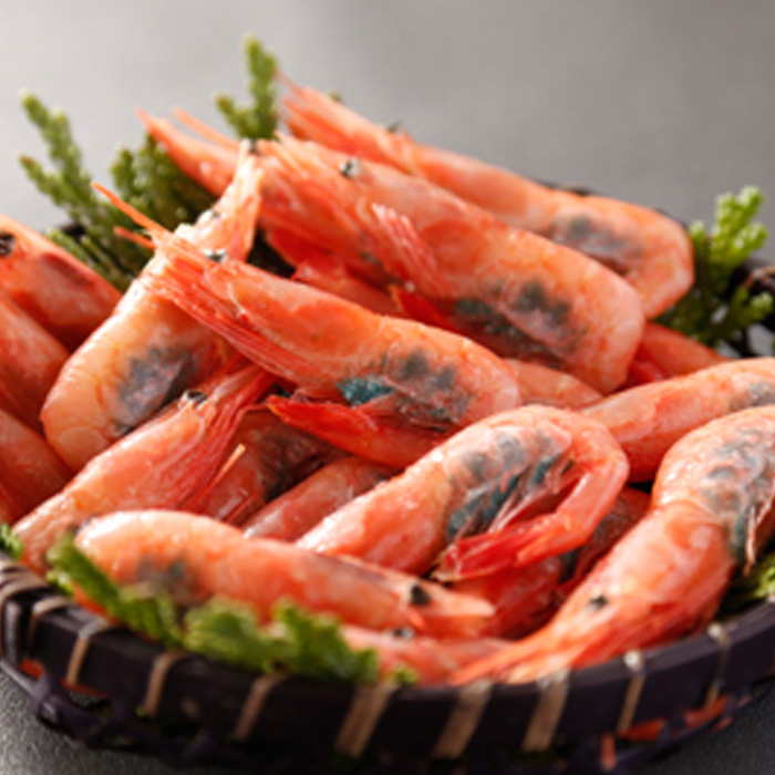 北海道羽幌町のふるさと納税 《12月22日までのご入金で年内発送！》【おまとめ配送】3D冷凍で新鮮さそのまま 北海道羽幌産刺身用プリプリ甘えび500g×4パック【0511901】