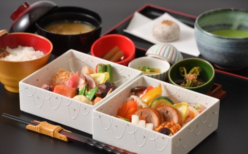 観光列車「ろくもん」食事付きプラン ご招待（4名様）水戸岡鋭治 電車 好き 旅 軽井沢 長野 信濃 しなの鉄道 チケット 入場券 優待券 