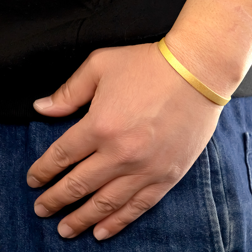 ブレスレット 純金 造幣局検定刻印付 K24 鍛造技法 幅6mm 腕周り16cm