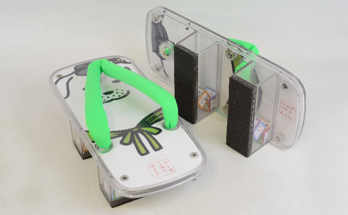 雪丸クリア下駄 