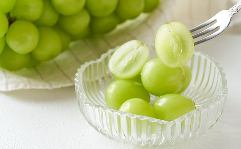 フルーツ 2026年 岡山のフルーツ 食べ切り 定期便 白桃 3玉 合計約800g／シャイン マスカット 1房 約500g もも 葡萄 ブドウ 岡山県産 フルーツ シャインマスカット 桃 果物 旬 定期便