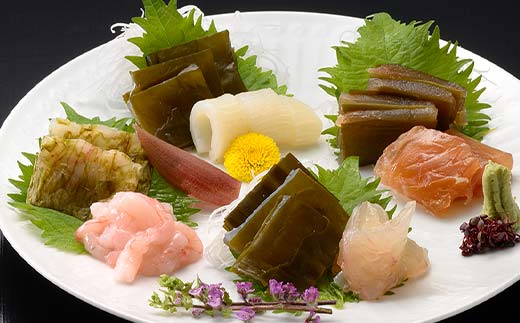 昆布締め 汐風セット4品 M-04C 丸玉 郷土料理 昆布 昆布〆 刺し身 白身 カジキ 車鯛 鯛 タイ そでいか イカ あまえび エビ 甘海老  富山県 立山町 お歳暮 お中元 F6T-321