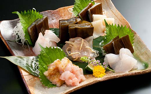 昆布締め 汐風セット5品 M-05B 丸玉 郷土料理 昆布 昆布〆 刺し身 白身 カジキ 車鯛 鯛 タイ そでいか イカ あまえび エビ 甘海老 ヒラメ ひらめ 平目 富山県 立山町 お歳暮 お中元 F6T-322