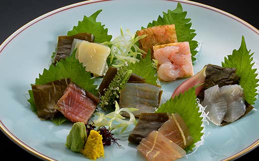 昆布締め 汐風セット6品 M-06C 丸玉 郷土料理 昆布 昆布〆 刺し身 白身 カジキ 車鯛 真鯛 鯛 タイ そでいか イカ あまえび エビ 甘海老 ヒラメ ひらめ 富山県 立山町 お歳暮 お中元 F6T-323