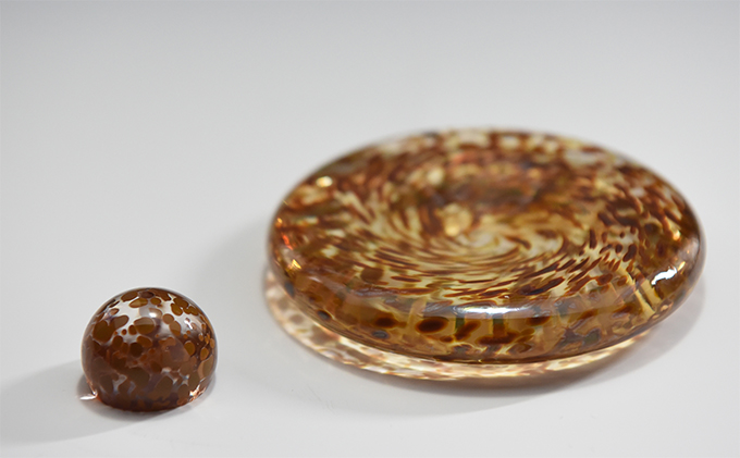 玉模様ガラスお香立て　ゴールド〈ガラス インテリア 小物 お香立て 工芸品 民芸品 雑貨〉 日用品 