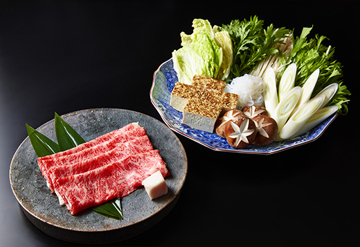 A5等級 未経産雌牛限定　特撰近江牛ロースすきやき　しゃぶしゃぶ用　1kg【FO26W】