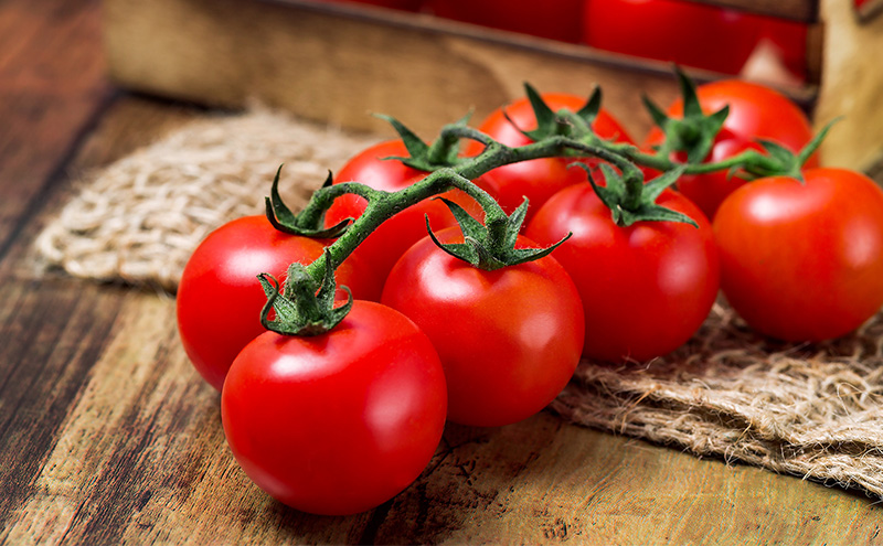 2026年発送◆3ヵ月定期便◆北海道 富良野市産 完熟ミニトマト 甘っこ キャロル アスパラ 緑 各1kg 朝どり 露地 グリーン 野菜 新鮮 数量限定【藏ファーム】