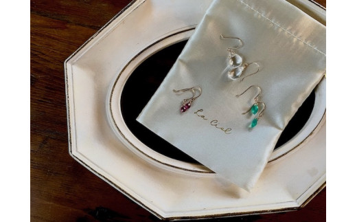 KBD-9-3　天然石のフックピアス ルビー（ピンク） アクセサリー おしゃれ ピアス 耳飾り ジュエリー シンプル カジュアル ラグジュアリー キラキラ かわいい きれい 茨城 鹿嶋市