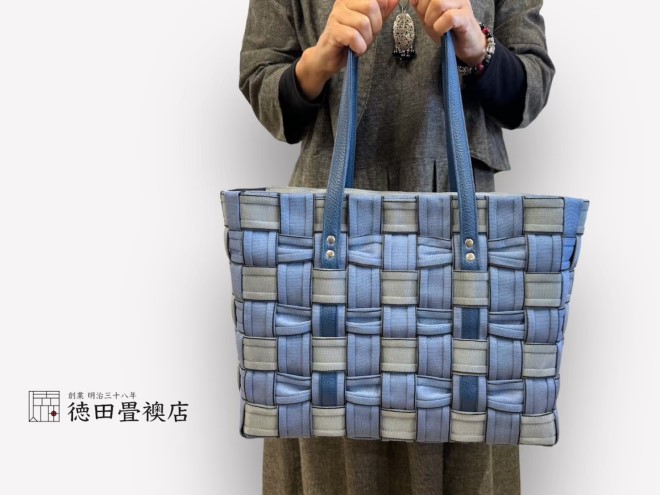 かばん おしゃれ 畳縁手編み バック ブルー×グレー リボン使い ファッション トートバッグ ファッション小物 高級畳縁 軽い オシャレ お出かけ 普段使い 