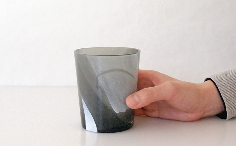 グラス 1個 モルク カーボンブラック ホワイト Sghr スガハラ コップ ガラスコップ ガラスグラス ロックグラス おしゃれ かわいい 日用品 酒器 キッチン キッチン用品 千葉 千葉県 九十九里町 九十九里