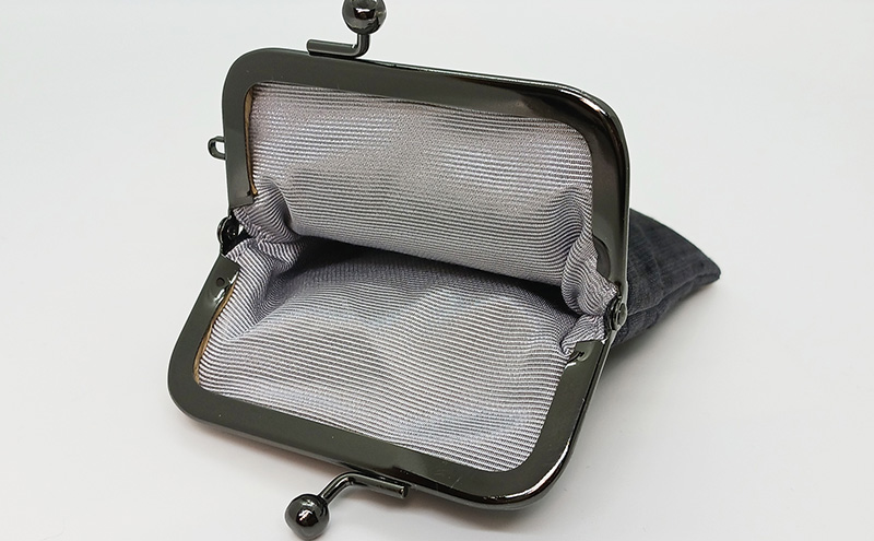 がま口ポーチS ぜんまい紬 灰色 ファッション小物 財布 ファッション 