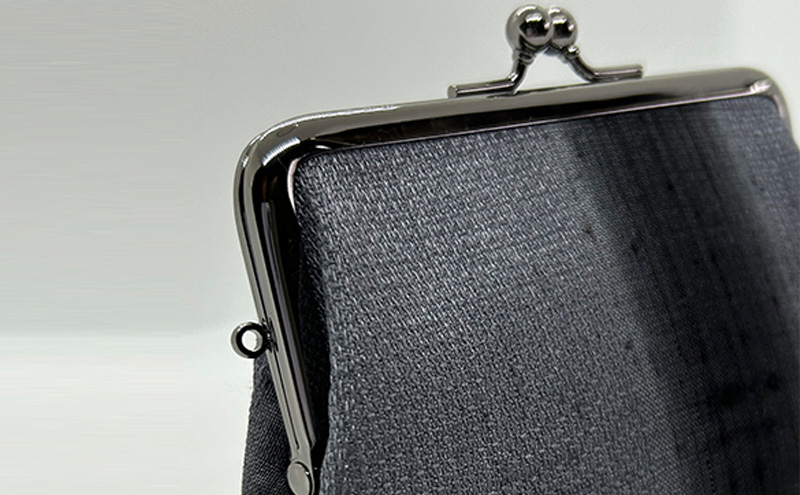 がま口ポーチM ぜんまい紬 灰色 ファッション小物 財布 ファッション 