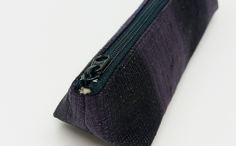ペンポーチ ぜんまい紬 濃紫 雑貨 日用品 文房具 