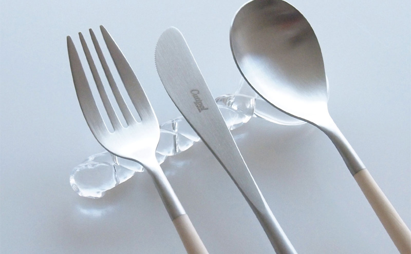 スピラリー　カトラリーレスト4点2色アソート（クリアー×2・タン×2） 