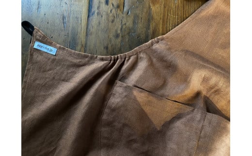 ノリーナがデザインしたリネンエプロン（前で結ぶタイプ） ミルクチョコ（KBD-18-2）